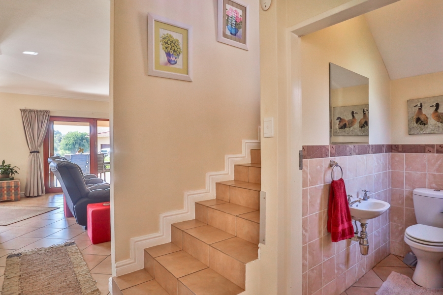 To Let 3 Bedroom Property for Rent in The Coves North West